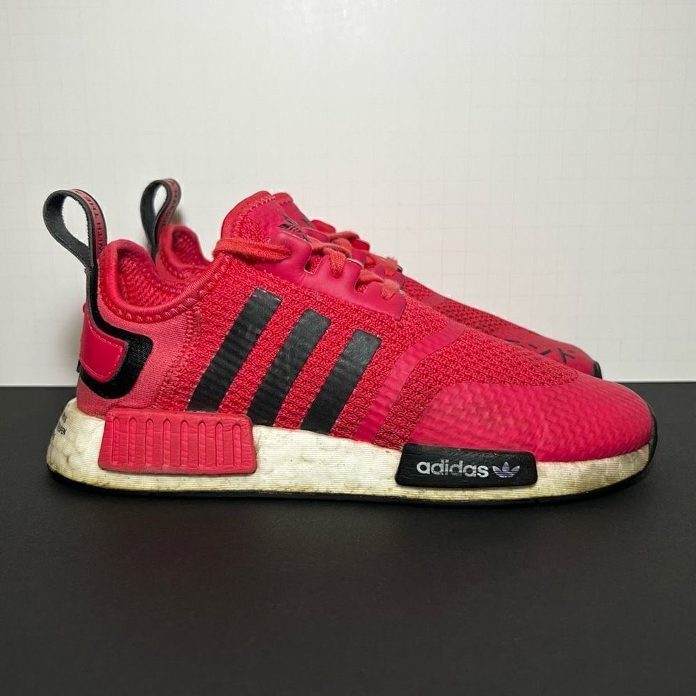Girls ADIDAS NMD R1 Pink Athletic Shoes / Size 3 - Picture 2 of 10